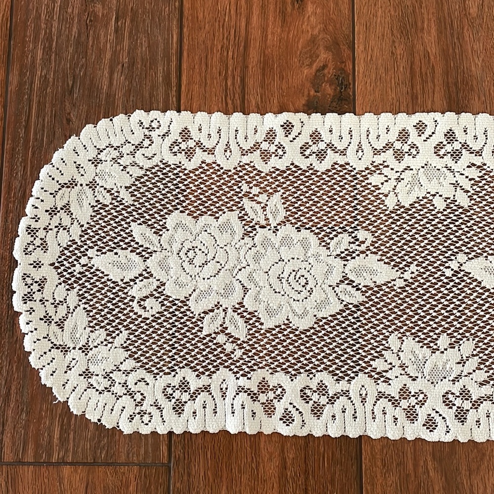 Table Runner - Picture 5 of 5